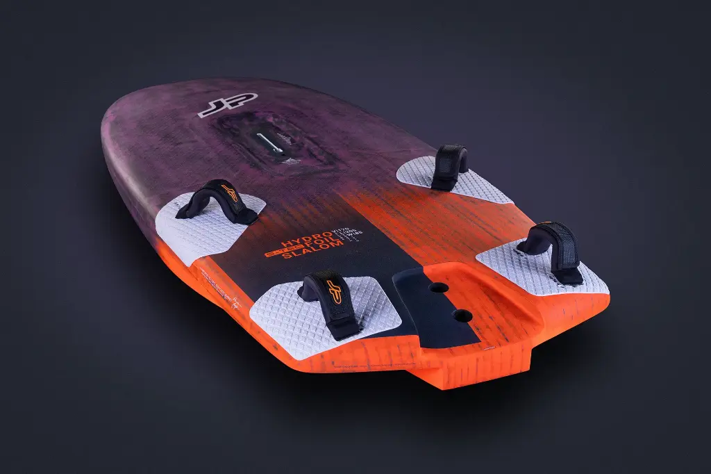 JP_Hydrofoil-Slalom-S-TEC_261218_12-Kopie.webp