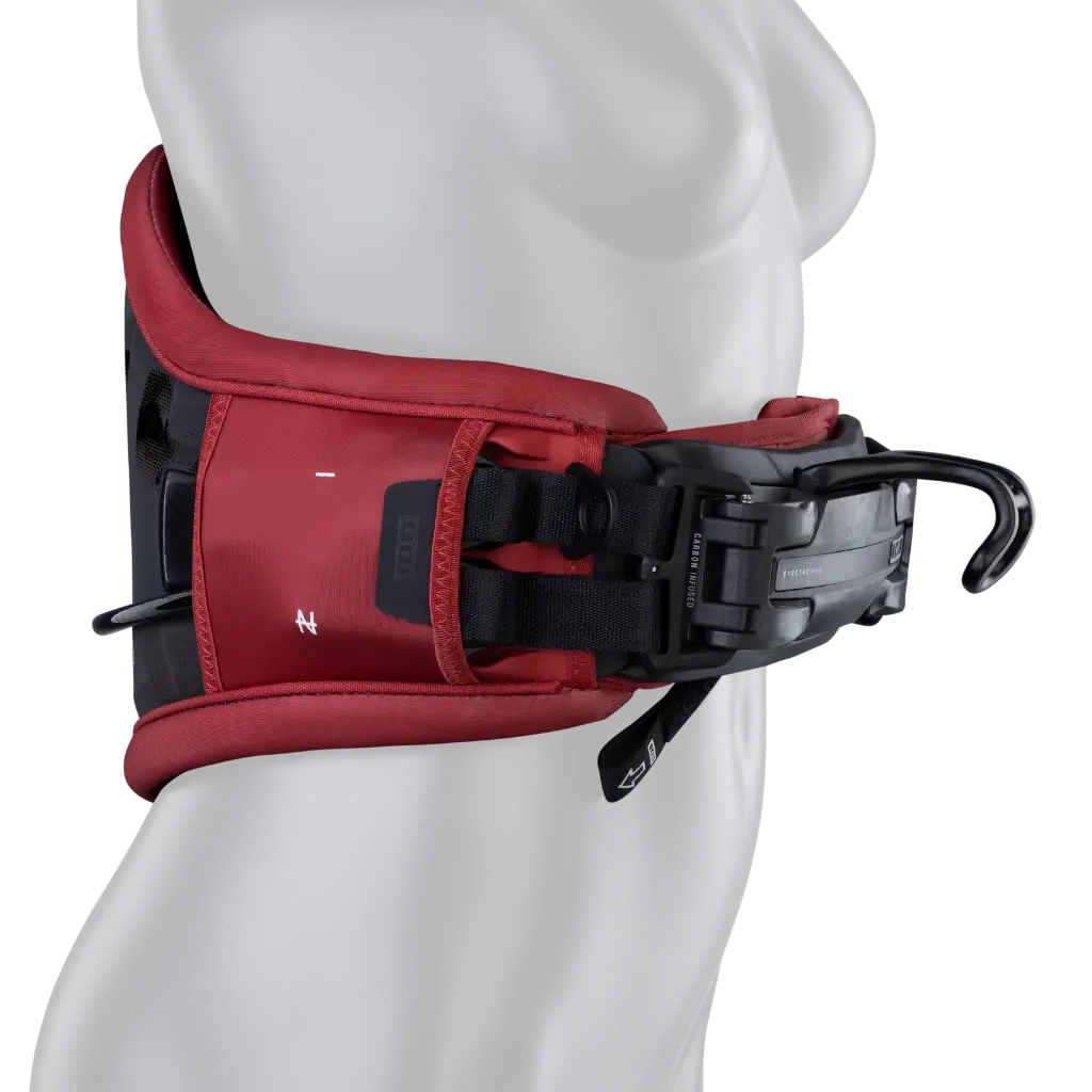 48253-4727_Nova_15_518_scarlet_red_Model.webp